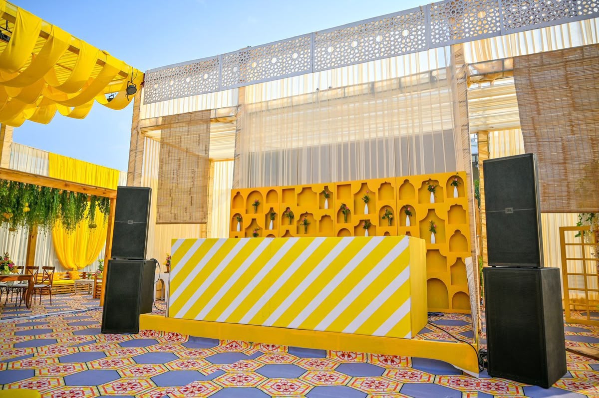 Music & Dance Floor